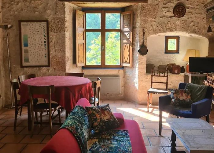 Dans La Cite De L'oustal De Beline Prázdninový dům