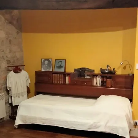 Dans La Cite De L'oustal De Beline 度假居