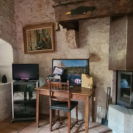Dans La Cite De L'oustal De Beline Vakantiehuis *