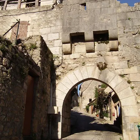 Dans La Cite De L'oustal De Beline 別荘